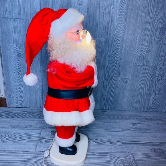 Vintage 24 inch animated Santa decoration with candle Christmas decoration - Picture 9 of 10